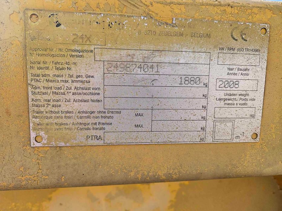 Комбайн зернозбиральний New Holland-CX8090