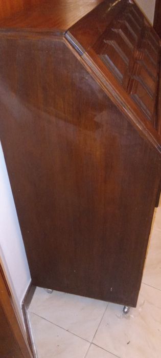 Oak Secretary64584960740353122