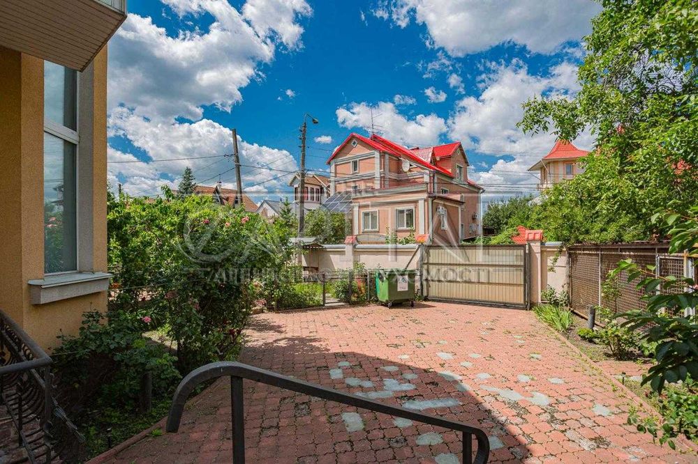 Аренда дома с газом Осокорки, 9 комнат, 7 спален, ул. Садовая