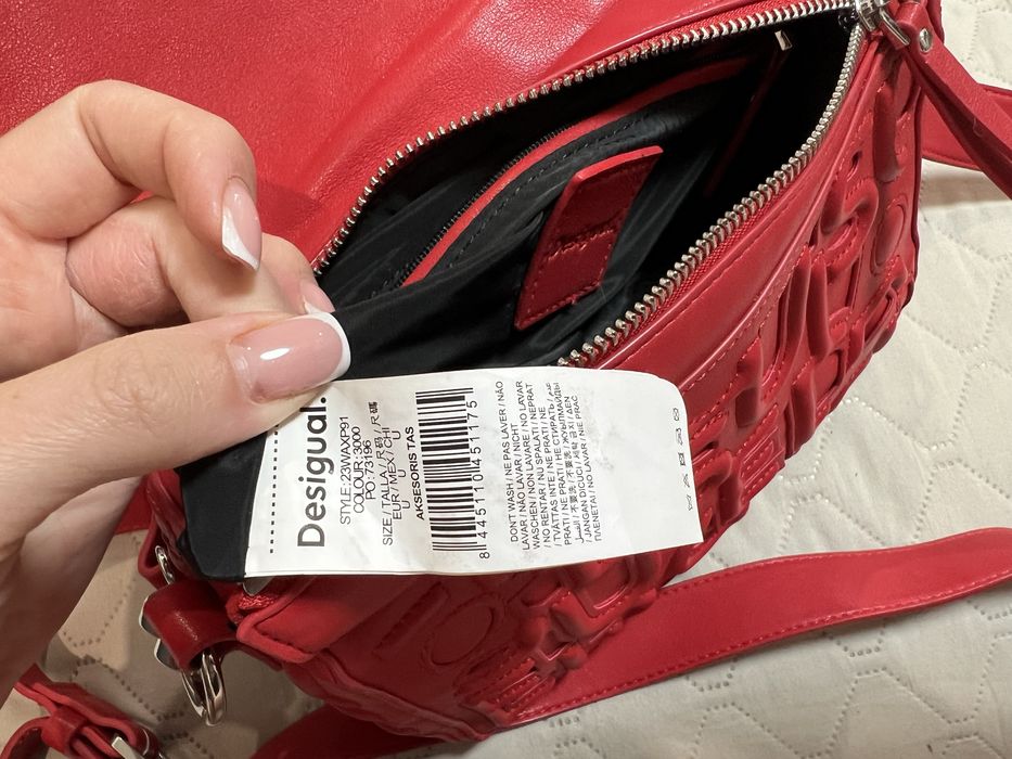 Desigual сумка червоного кольору