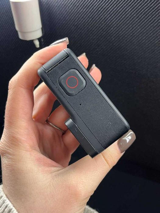 Екшн-камера GoPro Hero 10 з флешкою