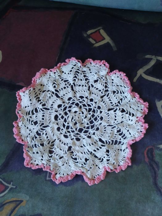 Ручная работа (вязаные салфетки)