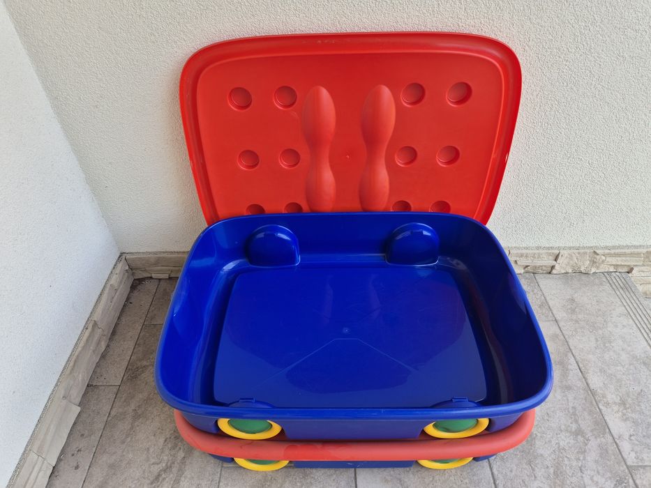 Dwa pojemniki na zabawki Funny Box