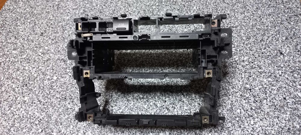 Estrutura Interior Consola Central Audi A4 B5 8D Facelift 1999 a 2001 1DIN Original
