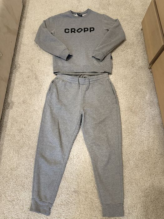 Спротвий костюм фірми cropp
