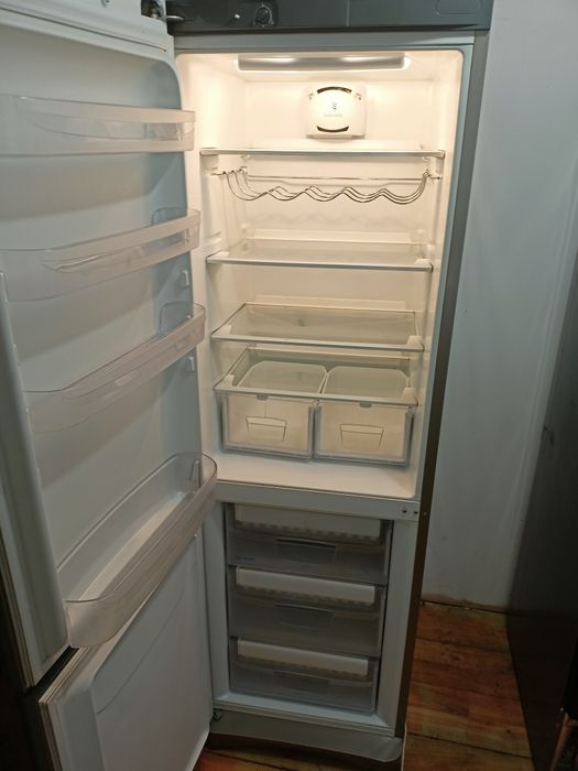 Lodowka Indesit 185cm