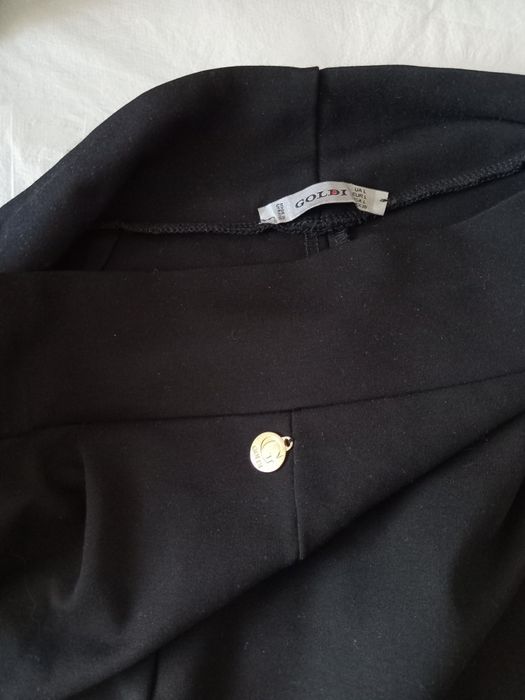 Спідниця чорна, з еластаном, розмір L