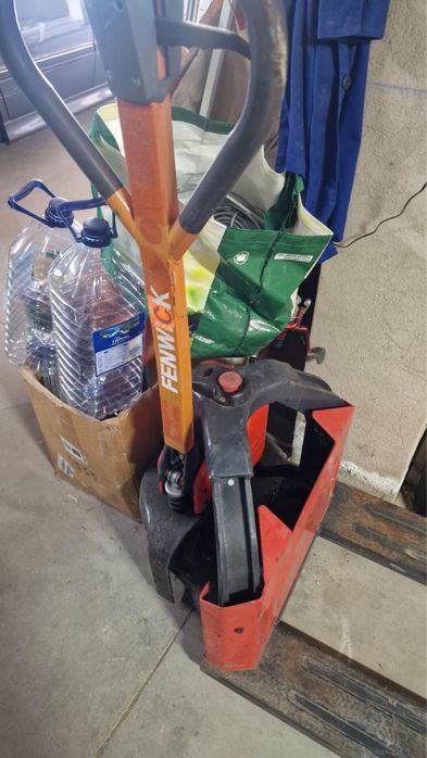 Porta-Paletes Elétrico LINDE MT12 – 1.200 kg – Dezembro 2020