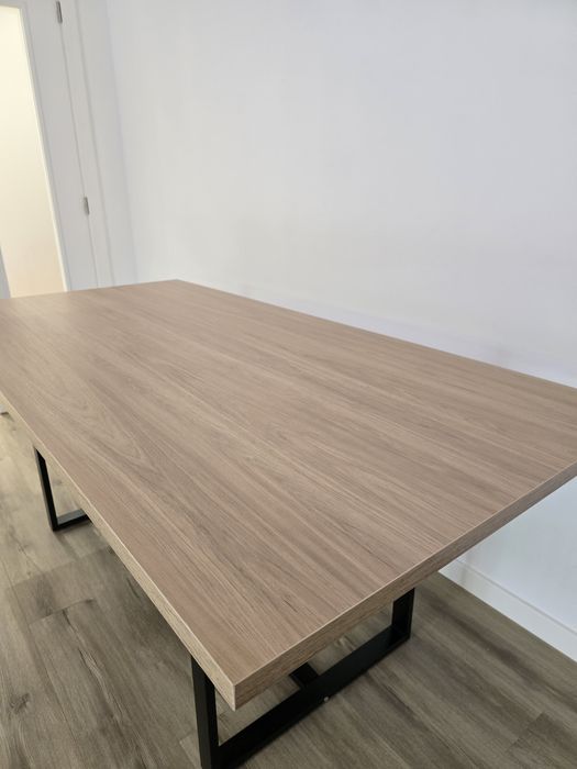 Mesa de jantar [6 pessoas]