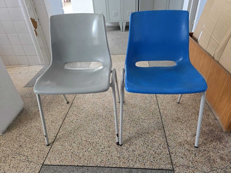 Cadeiras escolares / formação – várias unidades disponíveis