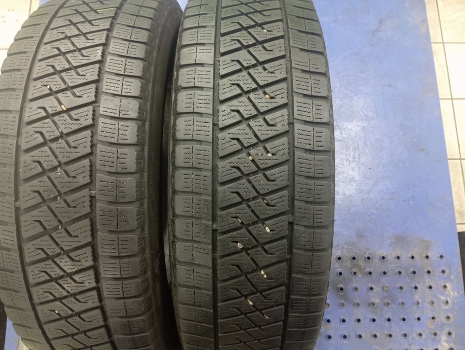 2szt zima opony lassa wintus  215/65/16C