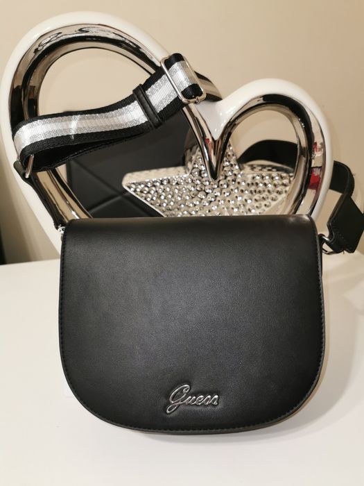 Nowa oryginalna torebka Guess listonoszka czarna Clararie Crossbody Fl