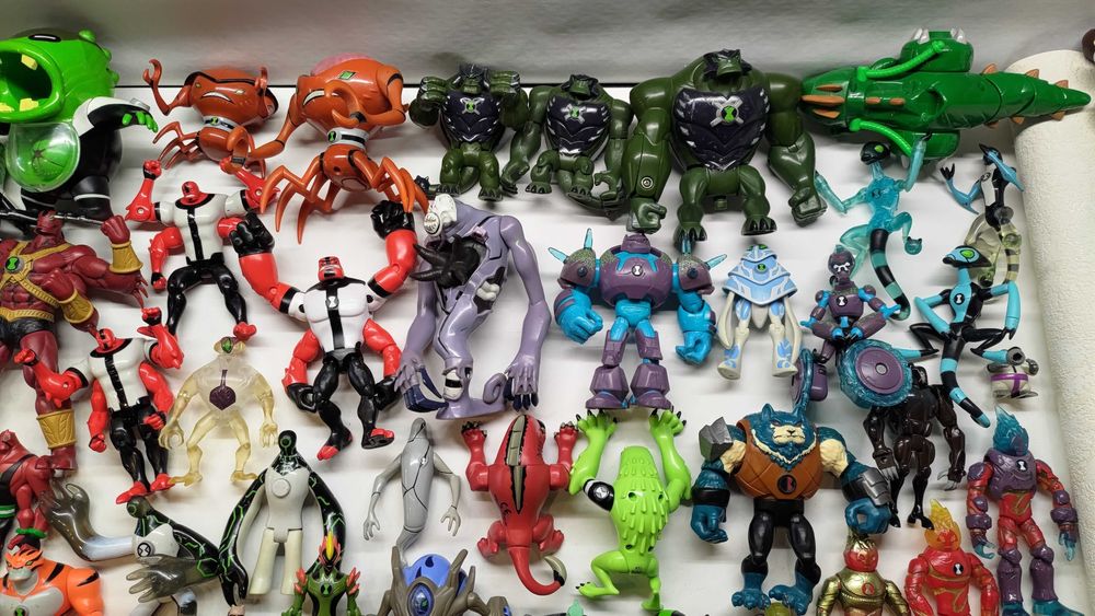 Игрушки.фигурки.бен тен.бен 10.ben ten.