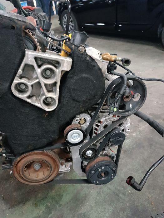 Motor de Renault Trafic 1900 CDTI completo