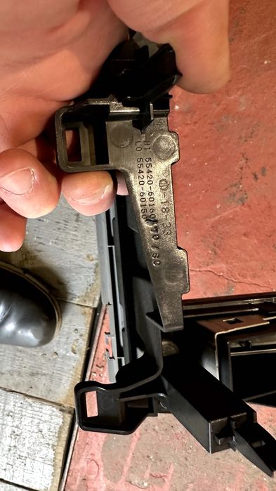 заглушка рамка магнитолы land cruiser prado 2020-2023 55420-60160