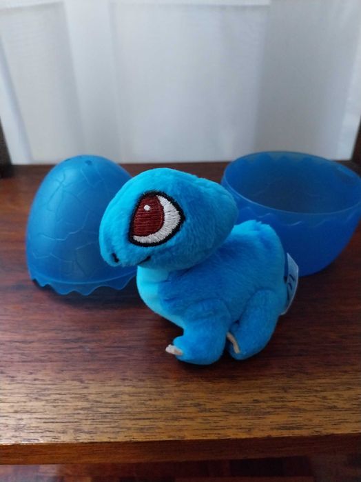 Ovo e bebé Dinossauro azul, em muito bom estado