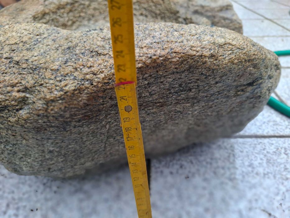 Bebedouro Antigo em Pedra