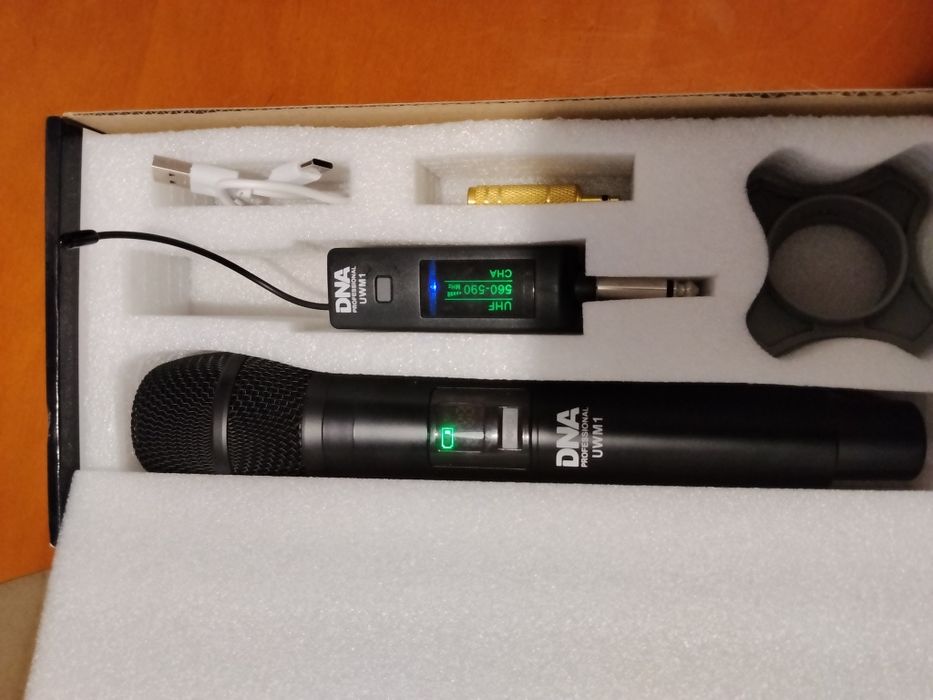 Mikrofon Bezprzewodowy DNA UWM 1