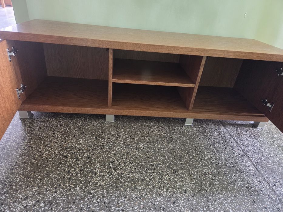 Dębowa szafka RTV