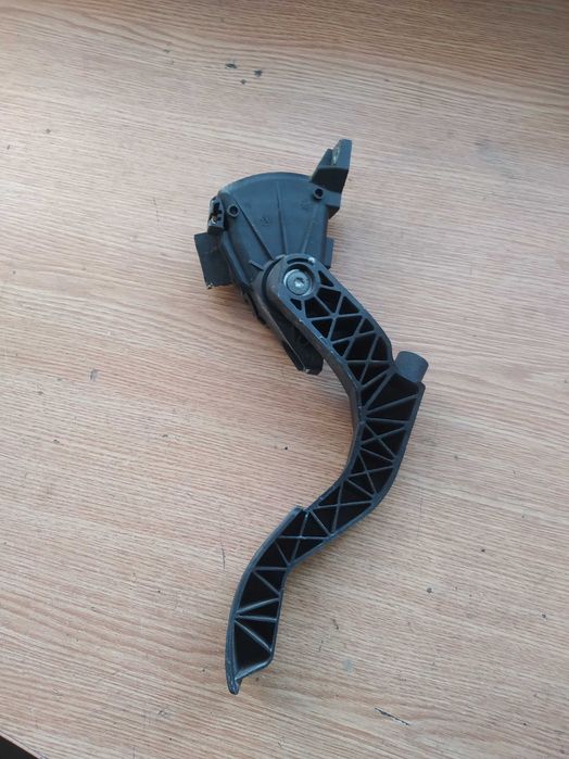 Педаль газу Skoda Volkswagen Audi 1.8т 8D1 721 523 L