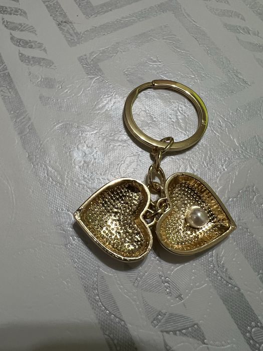 Брелок для ключей с камнями