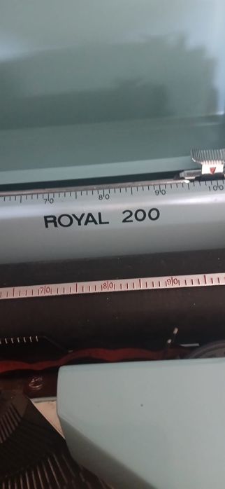 Máquina escrever Royal  200