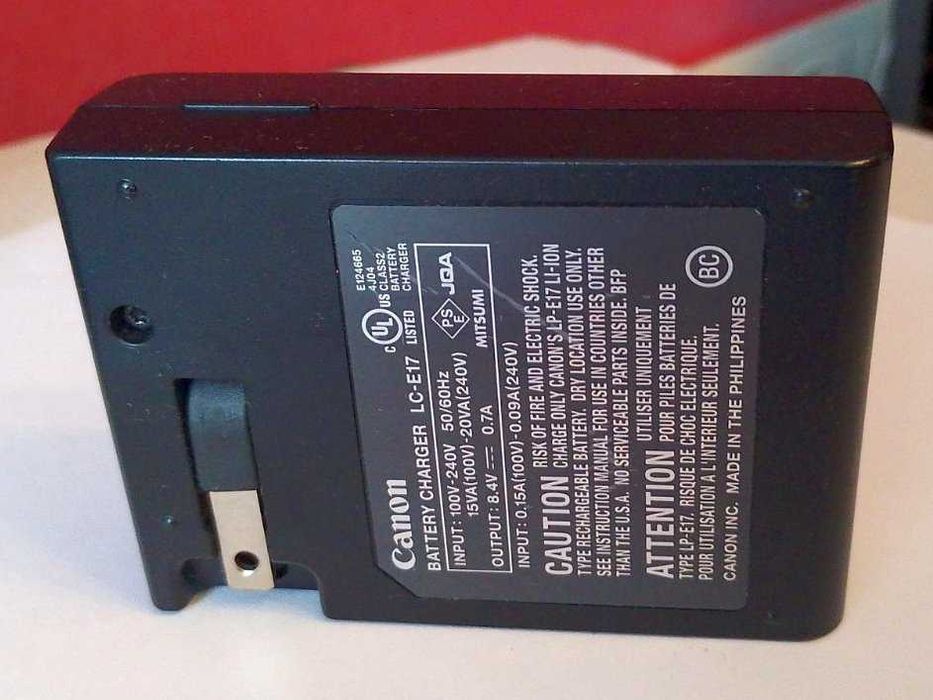 Продам зарядку для фотоапарату Canon LC E12, E17,  E6N, Nikon EN EL14