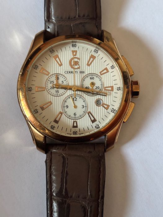 Vendo 3 relógios originais ( usados )