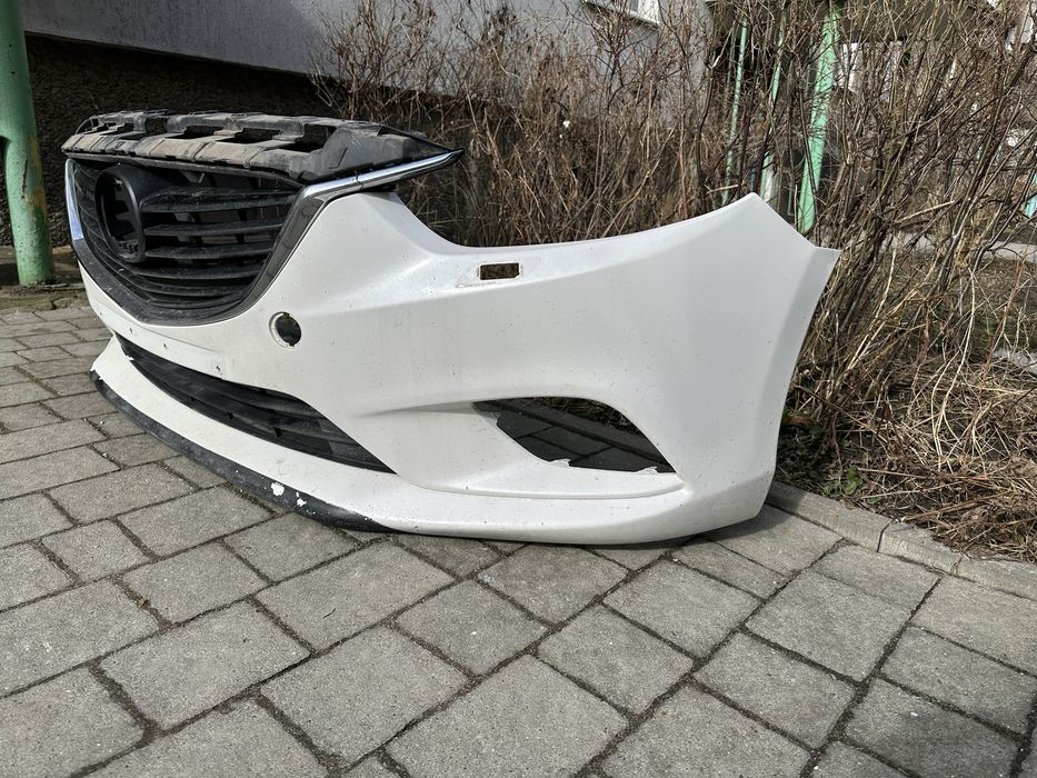 Mazda 6 бампер передній, решітка верхня, решітка нижня, хром