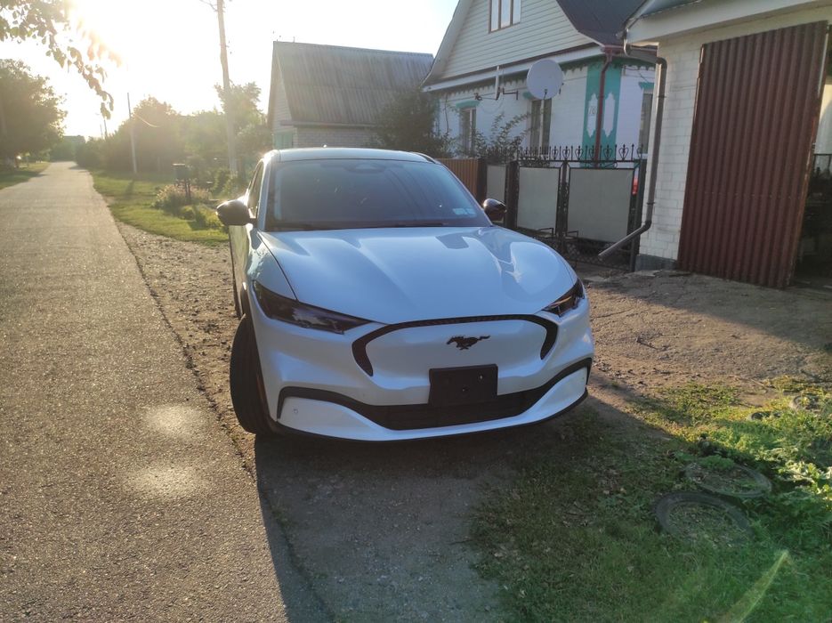 Mustang Mach-E 24 рік