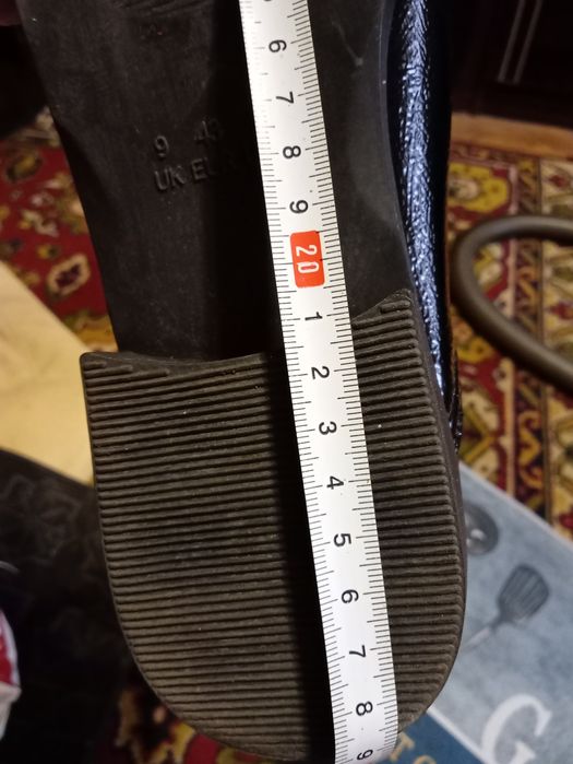 Новые Деми ботиночки лак р.43 на стельку 27.5