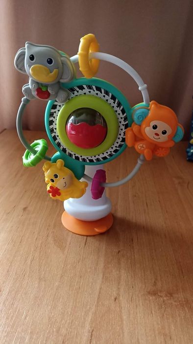 Іграшка на присосці в новому стані