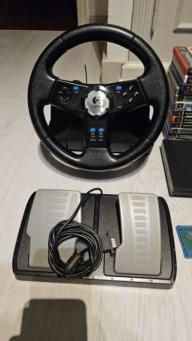 PlayStation 2 Slim + 24 Jogos + Acessórios