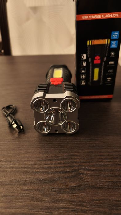 Lanterna potente com 6 leds NOVA!