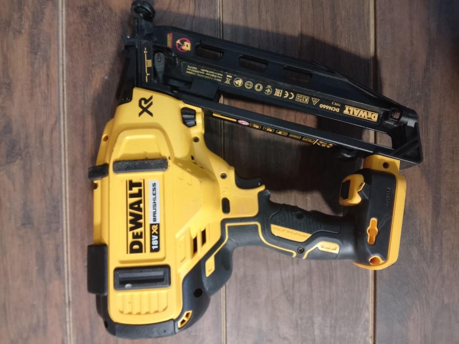 DeWalt DCN660 Gwoździarka 2025r