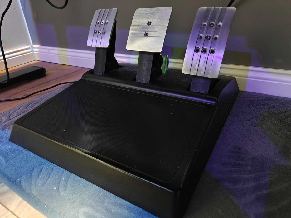 Thrustmaster T300 RS GT Edition + Ferrari F1 Wheel Add-On