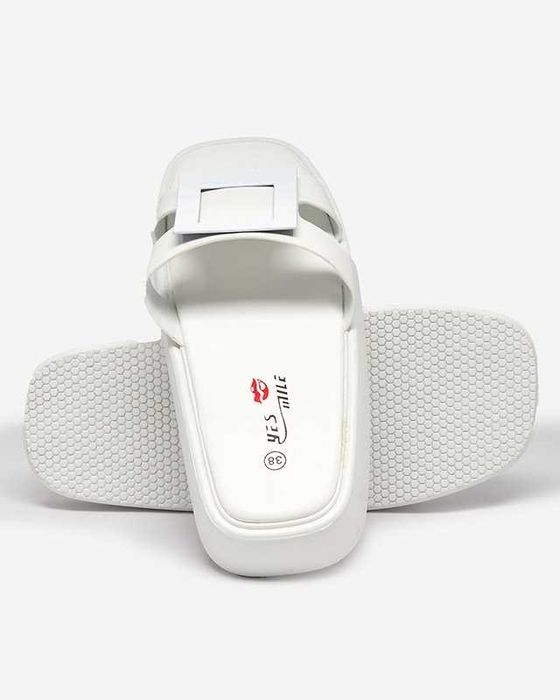 Красивые летние шлепанцы