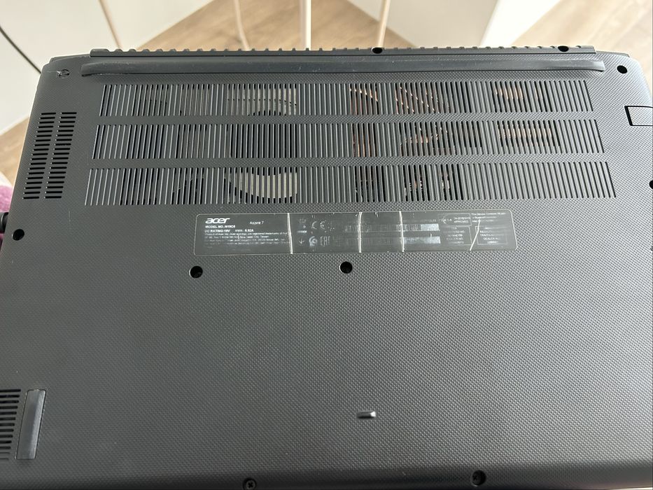 Acer Aspire 7 A715-75G-56AA