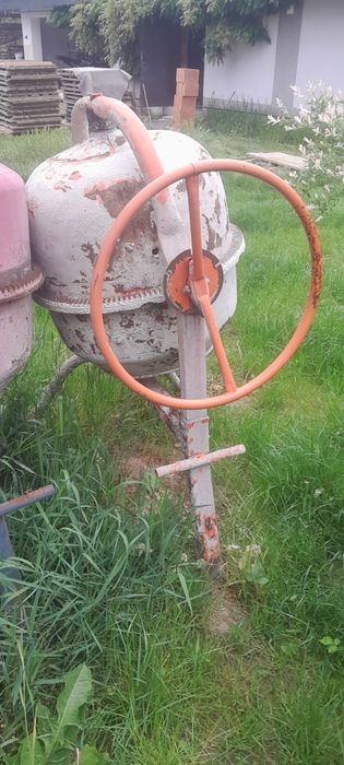 Продам бетономішалки!