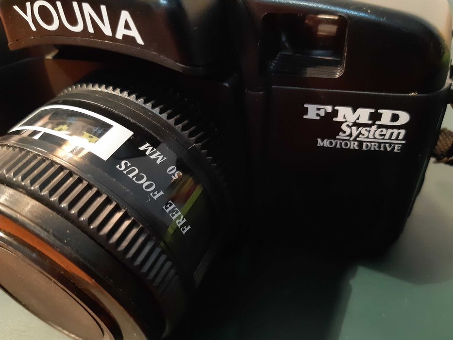 Máquina fotográfica antiga Youna