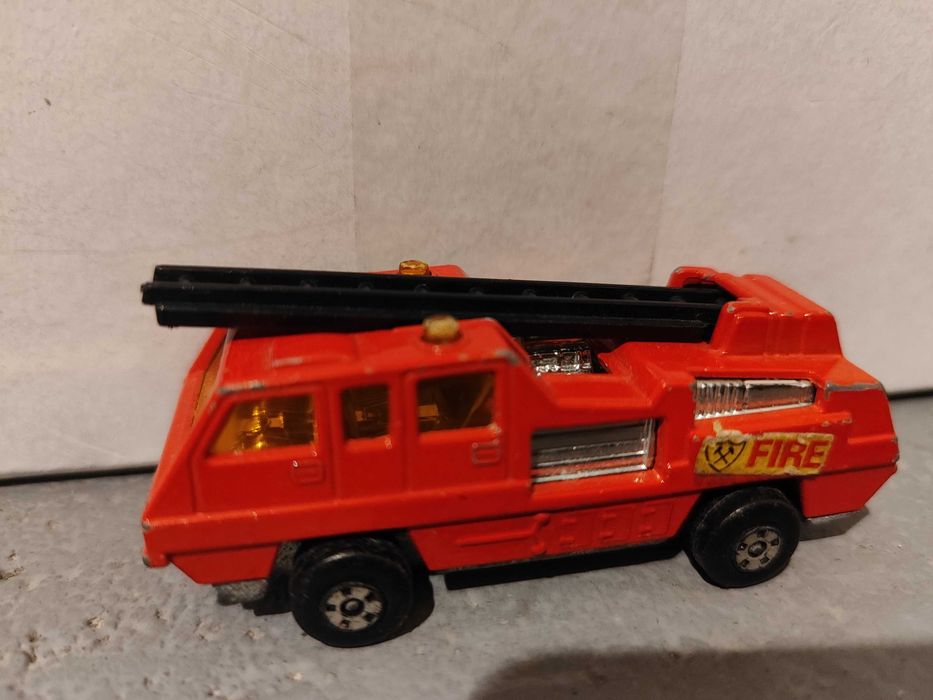 Matchbox Superfast No. 22 „Blaze Buster” czarna drabina