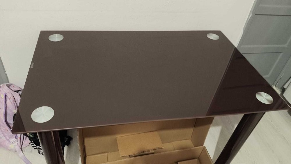 Mesa de vidro + 4 cadeiras