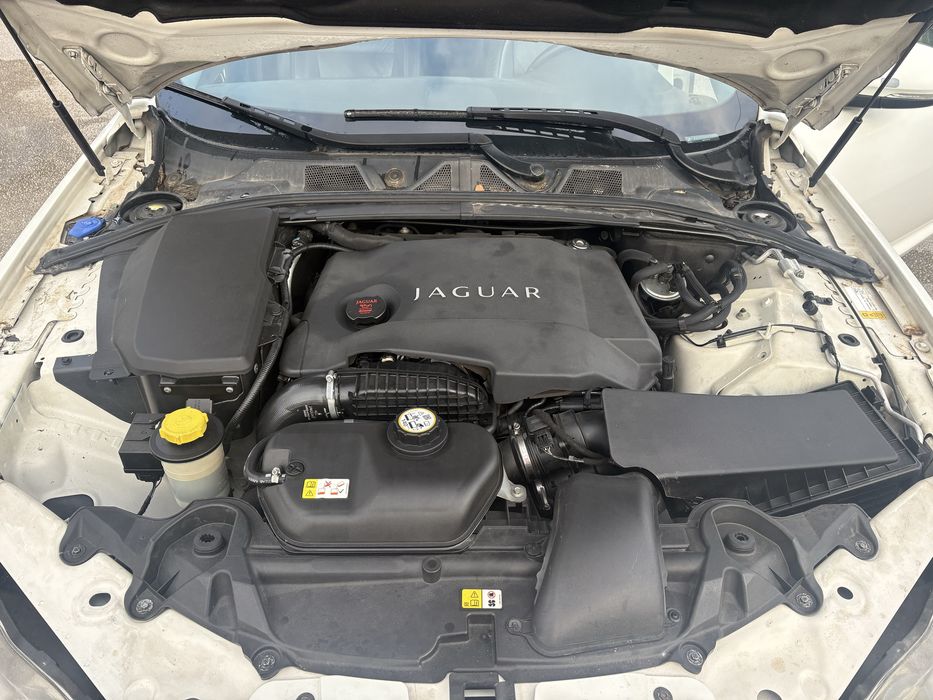 Jaguar XF  S 3.0 V6D Bom estado