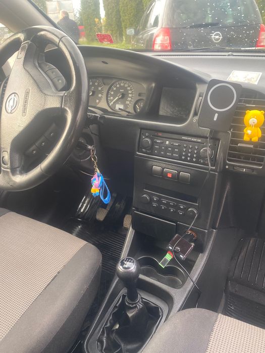 Opel Zafira 1.8 бензин