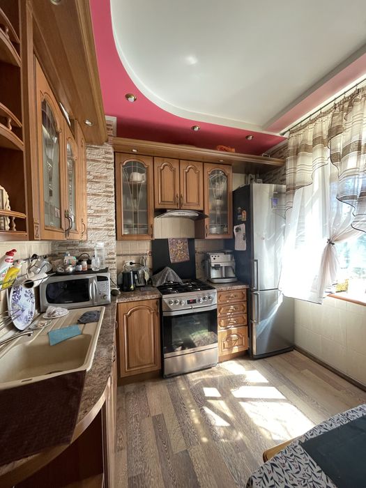Продажа 3х комнатной сталинки на 96 квартале