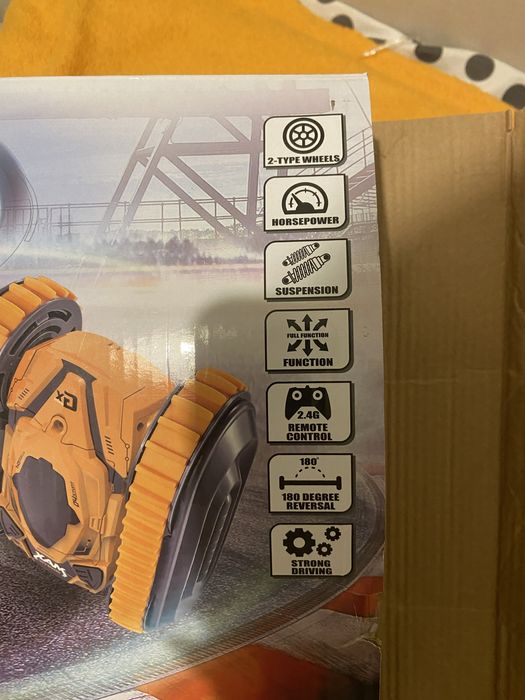 Продам машинку на пульті