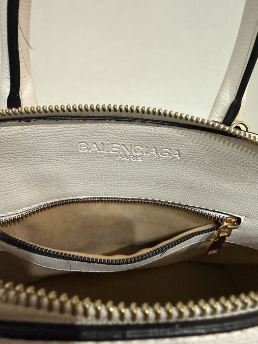 Biała torebka Balenciaga