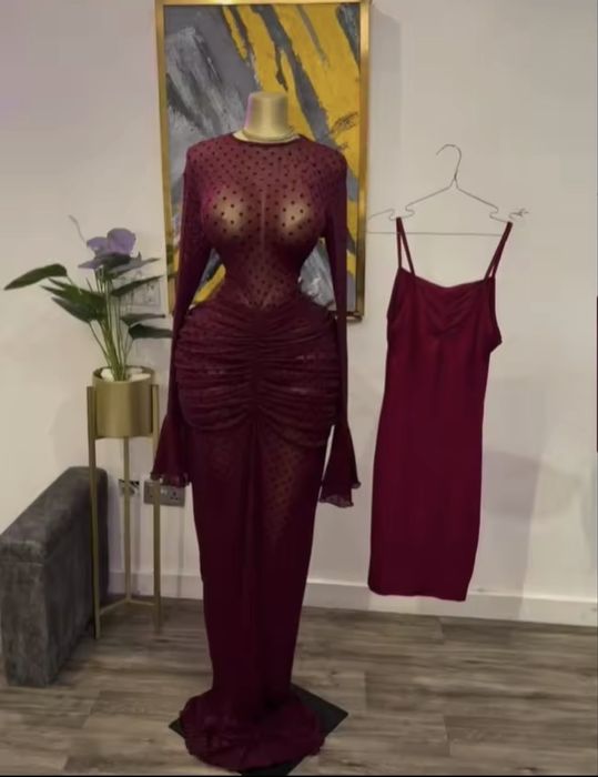 Сукня в пол, трендового кольору