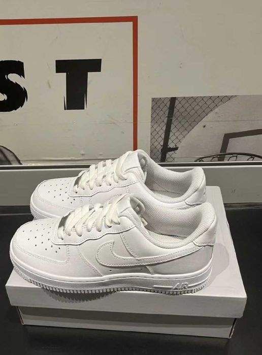 Nike_Air_Force_1_Low_07_White Rozmiar.  39