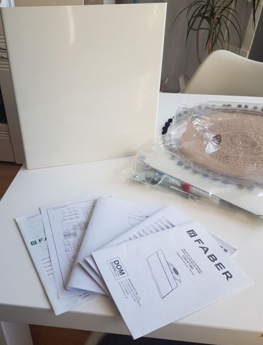 Okap kuchenny, Nowy okap Faber cocktail xs wh 55